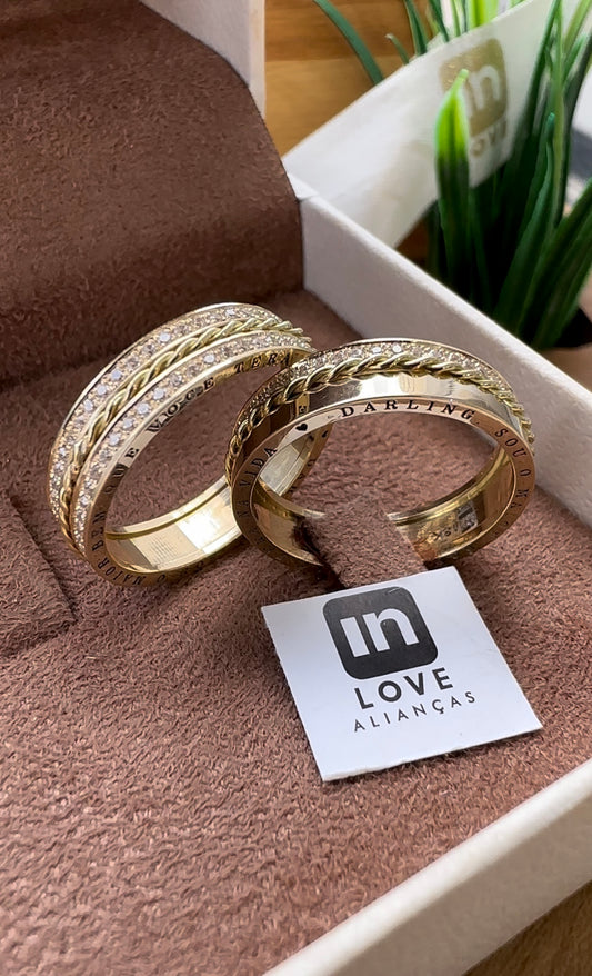 Alianças de Casamento em Ouro 18k - Modelo Doce Amor | 5mm | 12x R$775