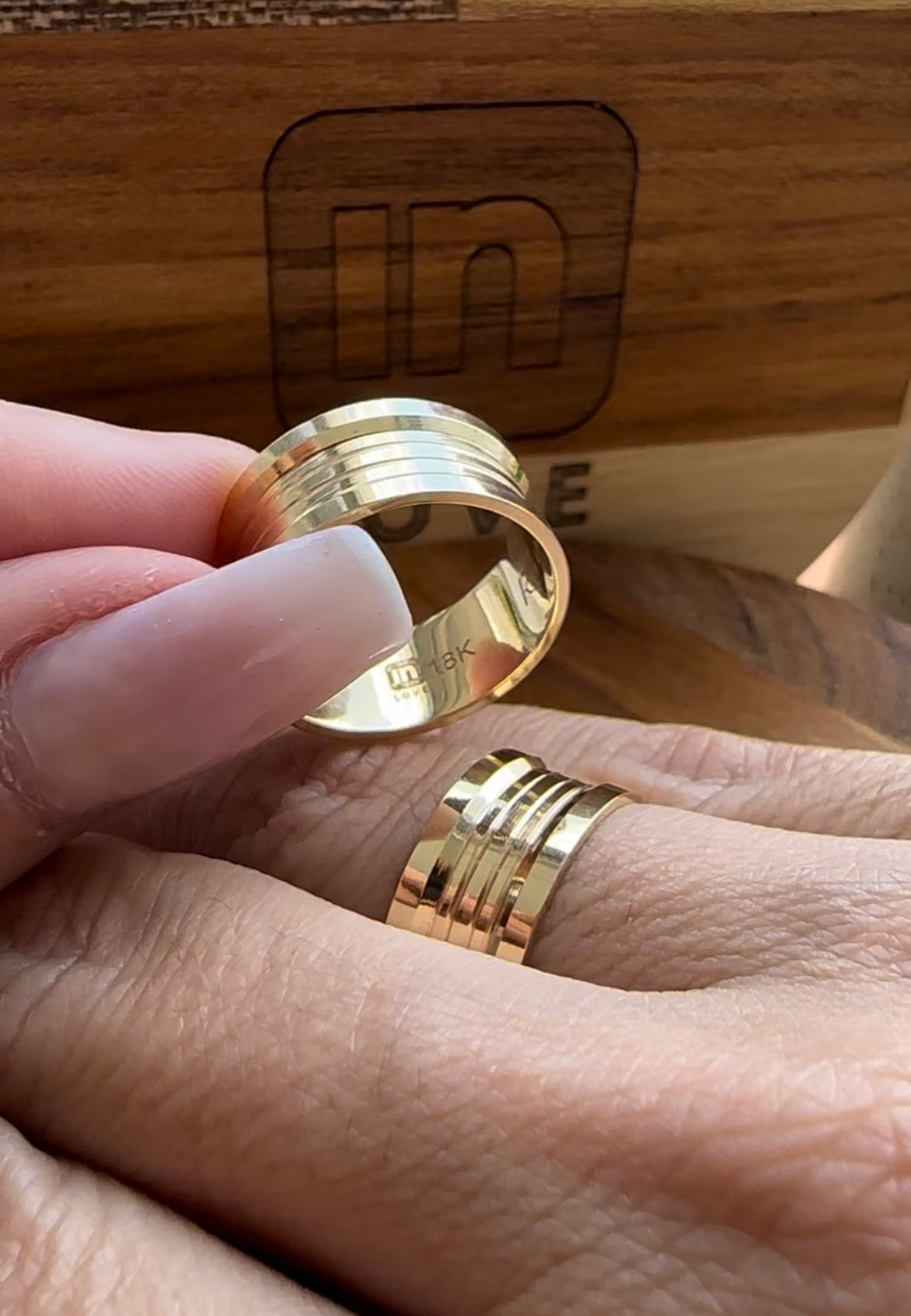 Alianças de Casamento em Ouro 18k - Modelo Favorite | 8mm | 12x R$699