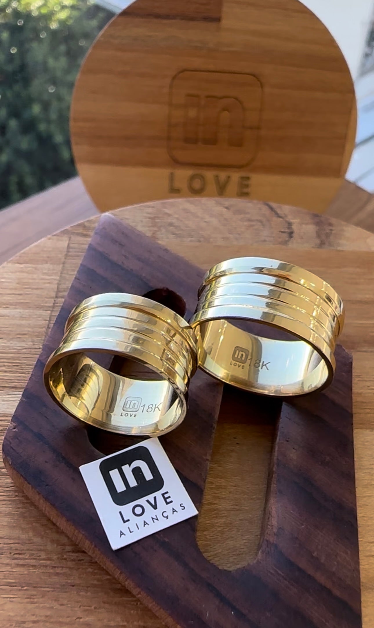 Alianças de Casamento em Ouro 18k - Modelo Favorite | 9mm | 12x R$666