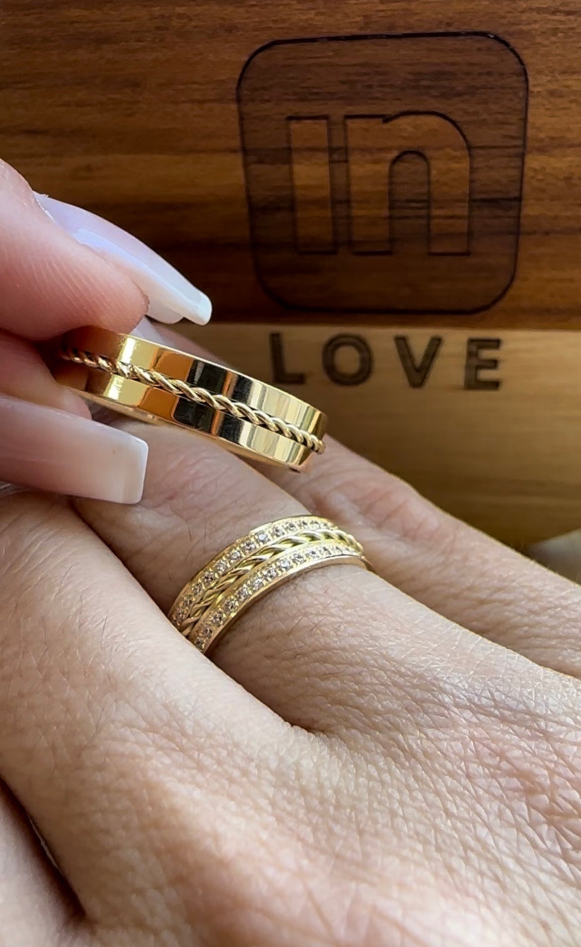 Alianças de Casamento em Ouro 18k - Modelo Noronha | 5mm | 12x R$593,33