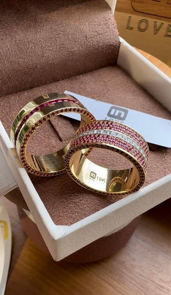 Alianças de Casamento em Ouro 18k - Modelo Cumplicidade | 8mm | 12x R$2.385,83