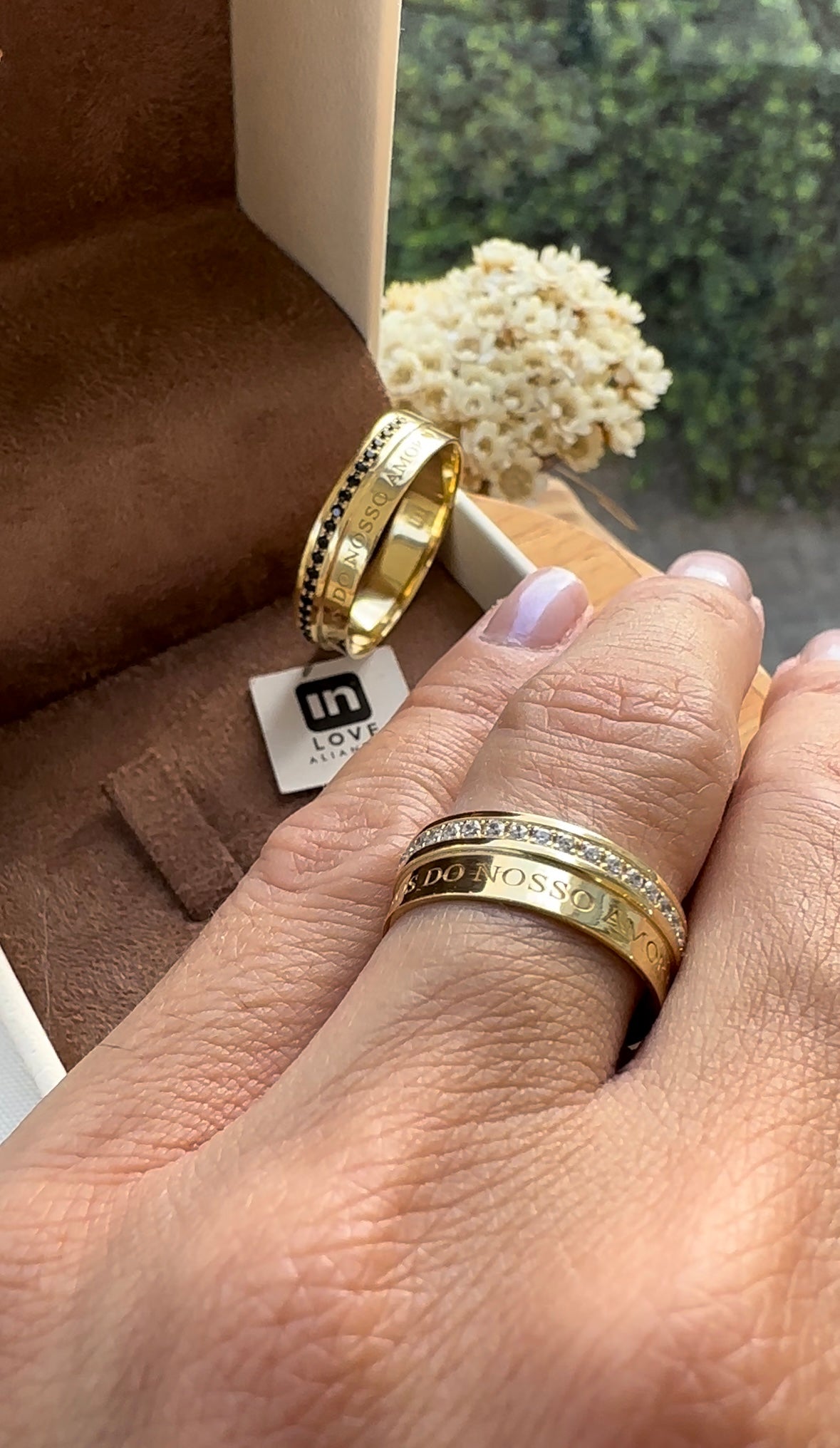 Alianças de Casamento em Ouro 18k - Modelo Renovar | 6mm | 12x R$699