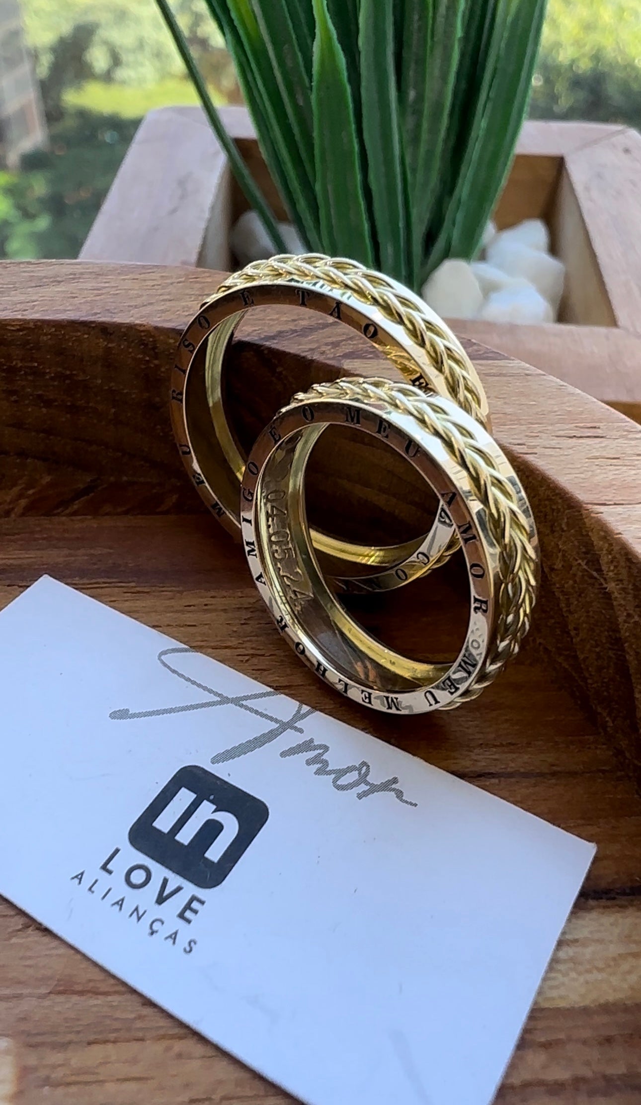 Alianças de Casamento em Ouro 18k - Modelo Talismã | 5mm | 12x R$890