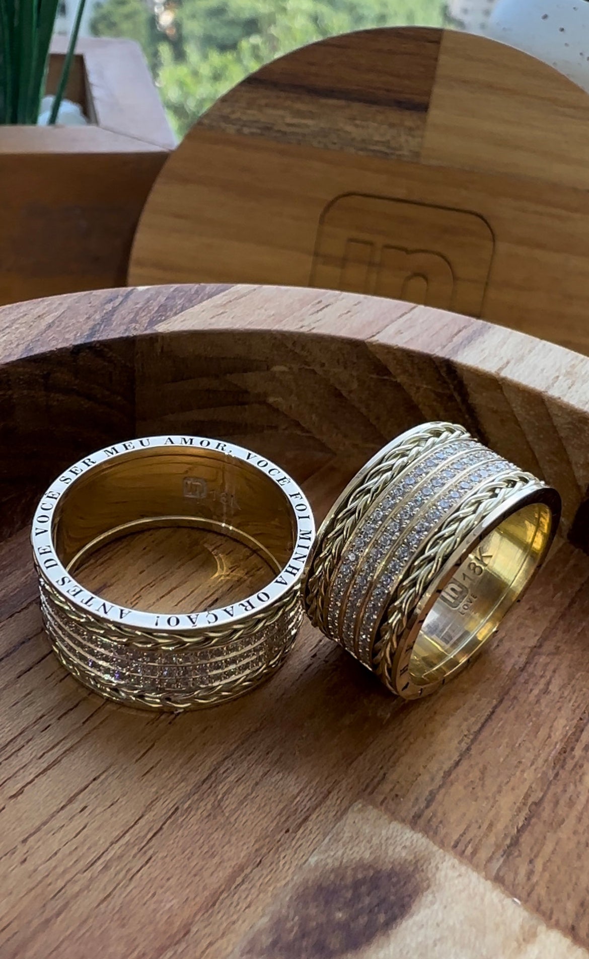 Alianças de Casamento em Ouro 18k - Modelo Pra Sempre | 10mm | 12x R$1.913,33