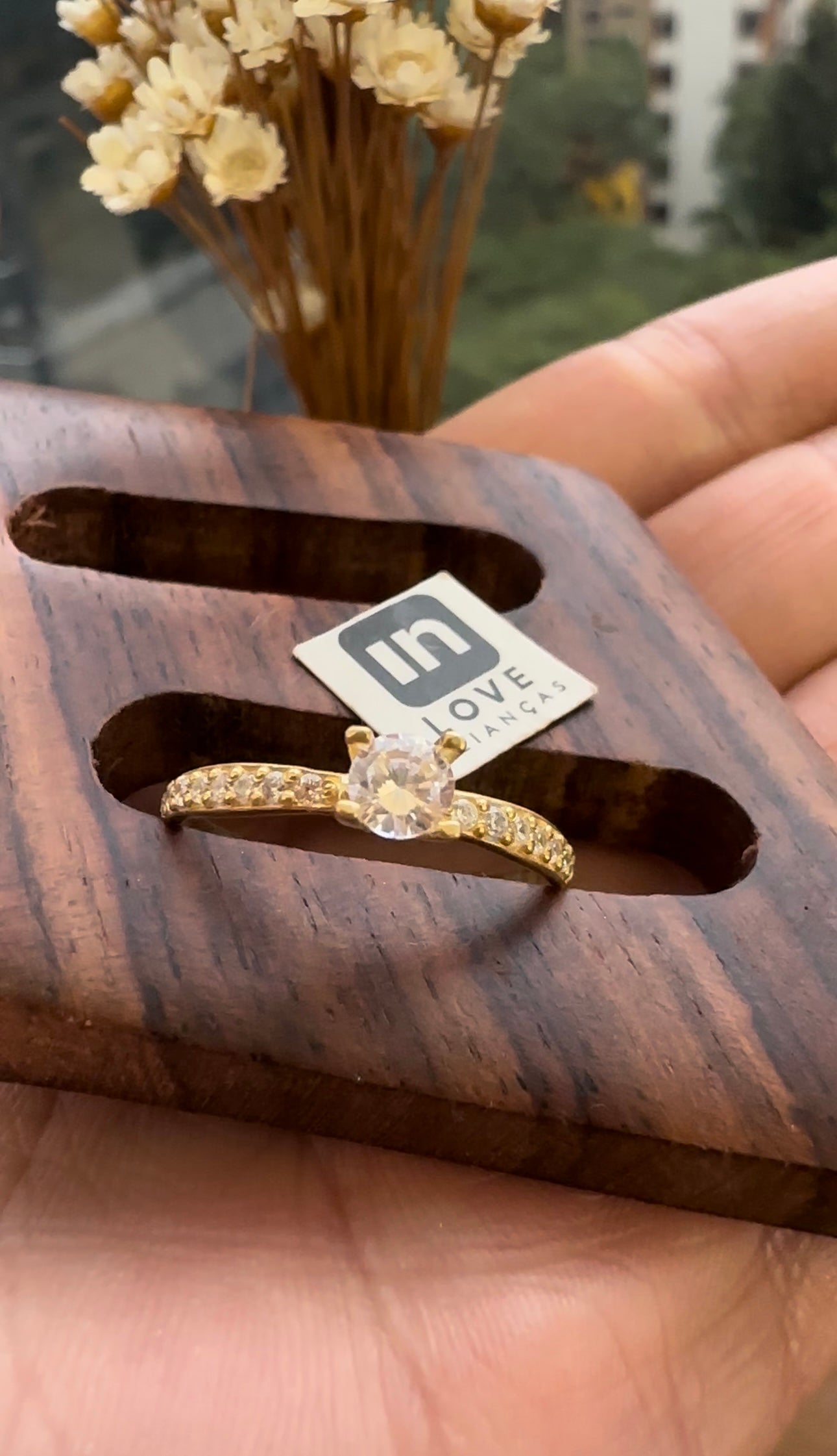 Anel Serenata em Ouro 18k - 12x R$166