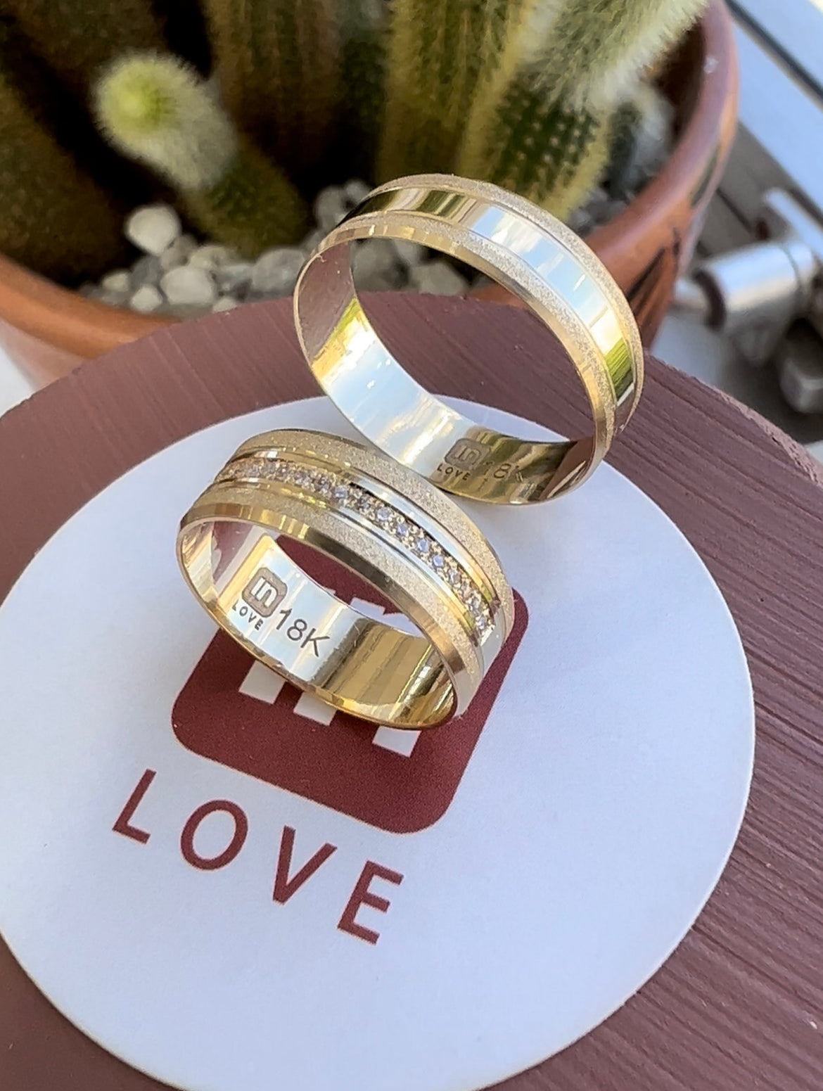 Alianças de Casamento em Ouro 18k- Modelo Capricho | 6mm | 12x R$599