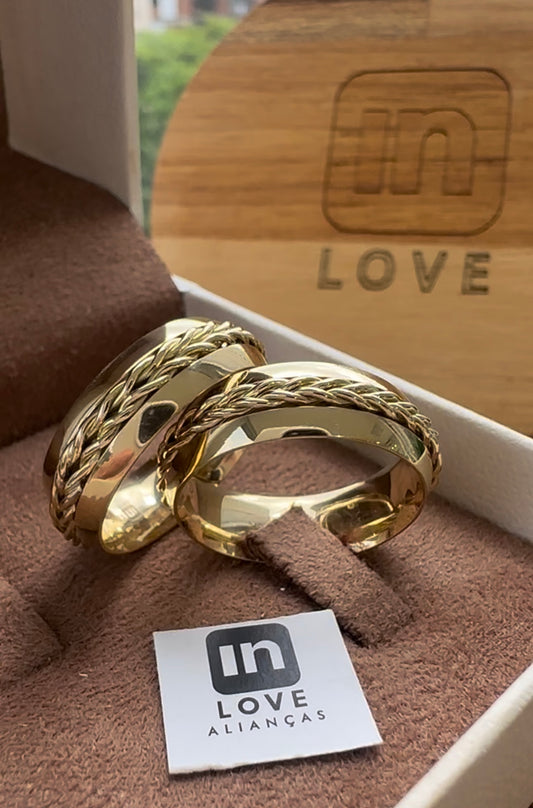 Alianças de Casamento em Ouro 18k - Modelo Trançado | 7mm | 12x R$1.083