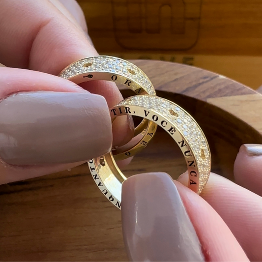 Alianças de Casamento em Ouro 18k - Modelo Corações Duo | 5mm | 12x R$915.83