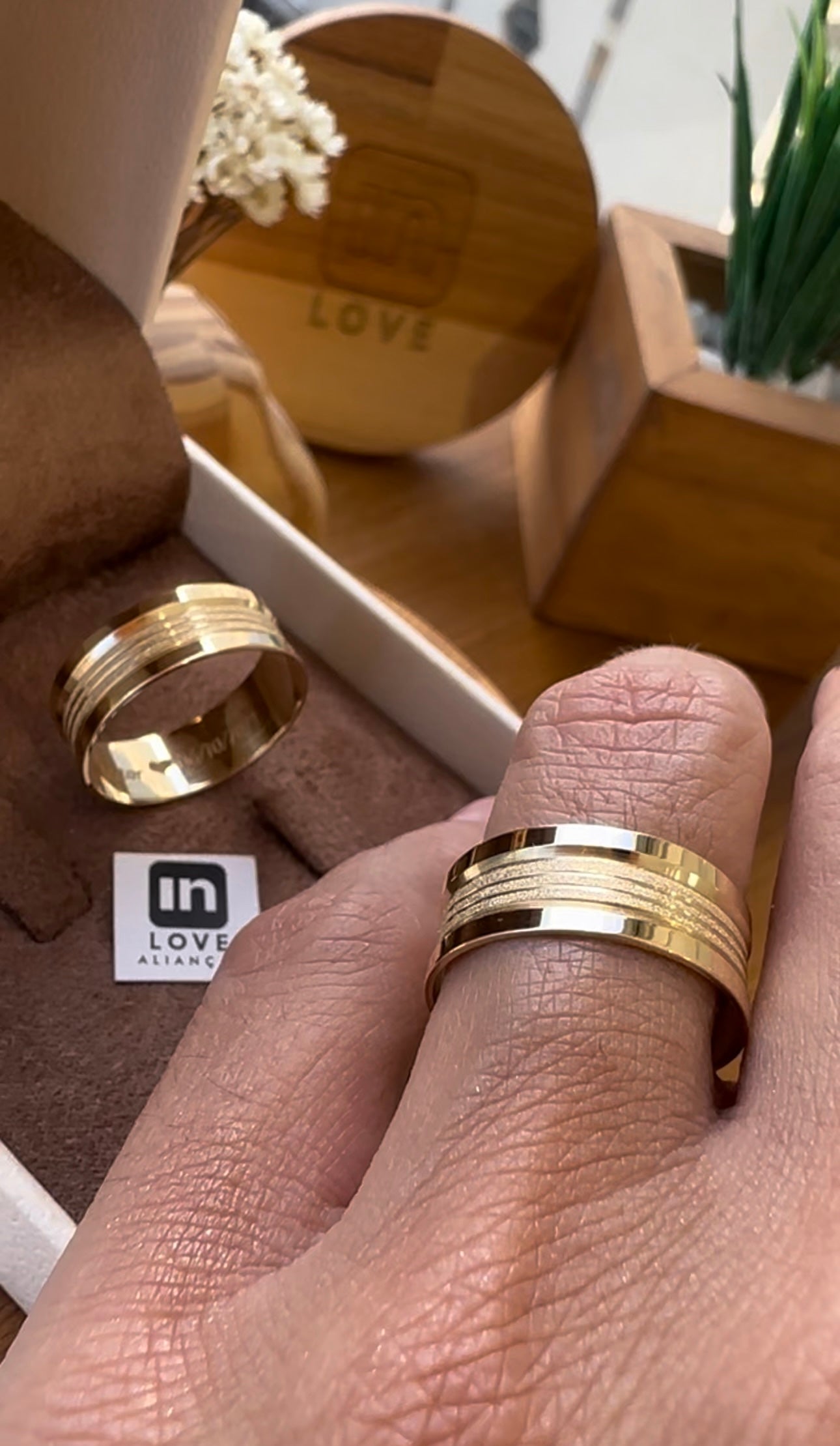 Alianças de Casamento em Ouro 18k - Modelo Favorite | 7mm | 12x R$499.16