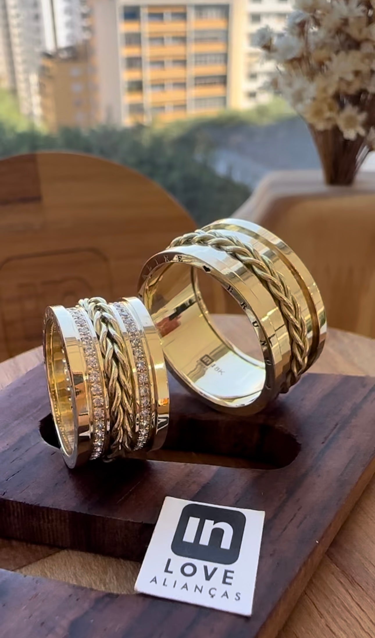Alianças de Casamento em Ouro 18k - Modelo Nosso Santo Bateu| 10mm | 12x R$1.582,5