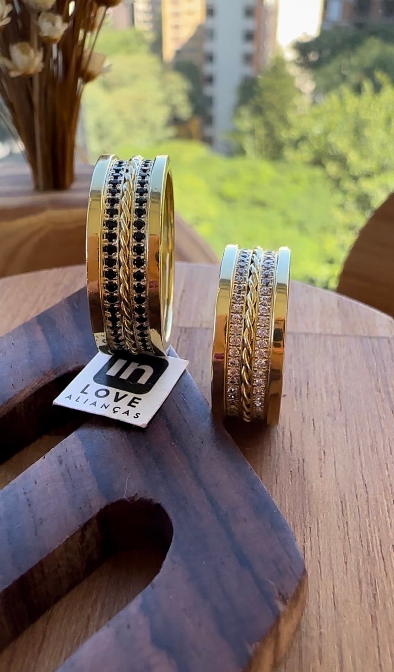 Alianças de Casamento em Ouro 18k - Modelo Desejo | 7mm | 12x R$1.028,33