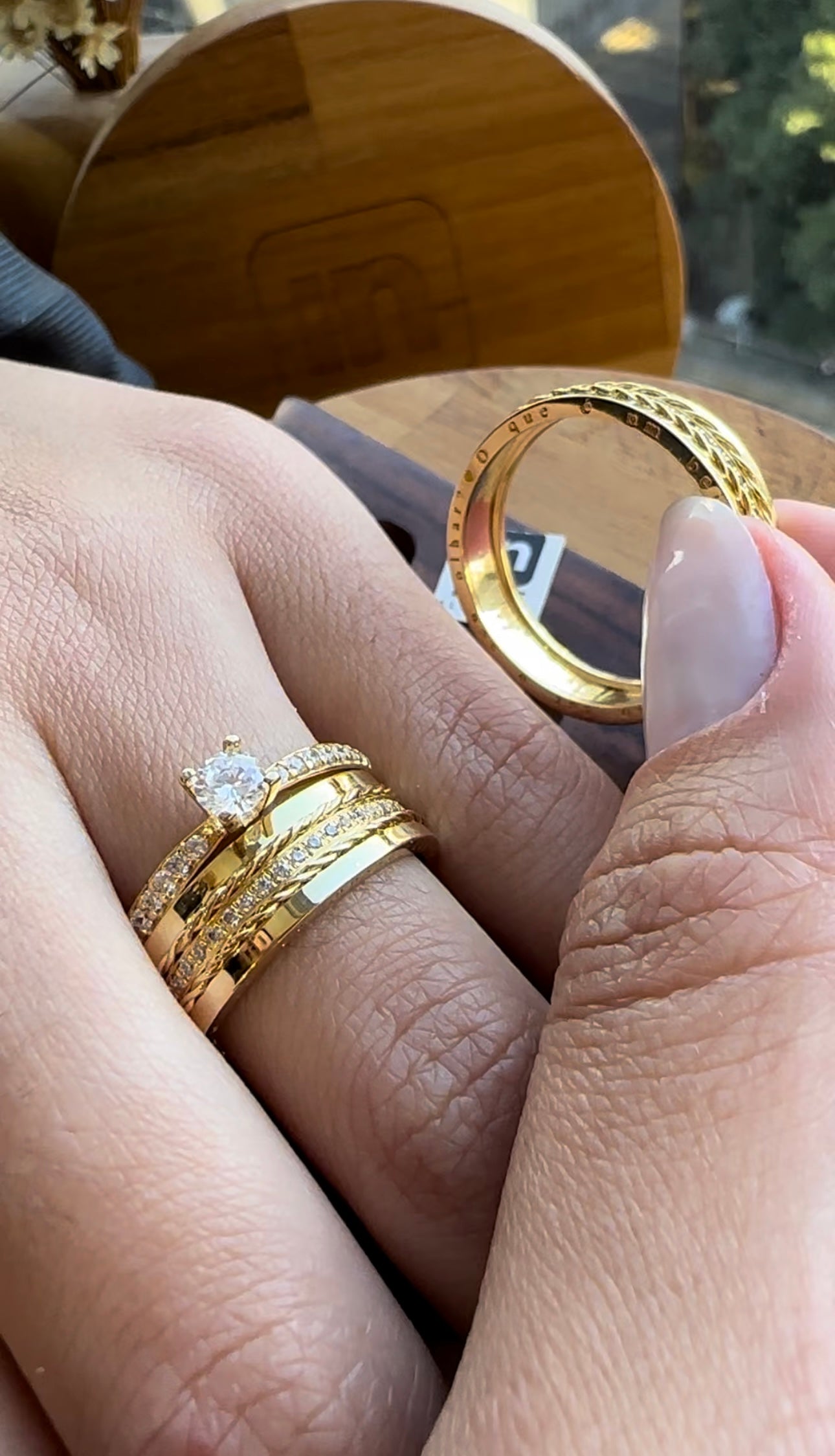 Alianças de Casamento em Ouro 18k - Modelo Bem Que Se Quis | 6mm | 12x R$833