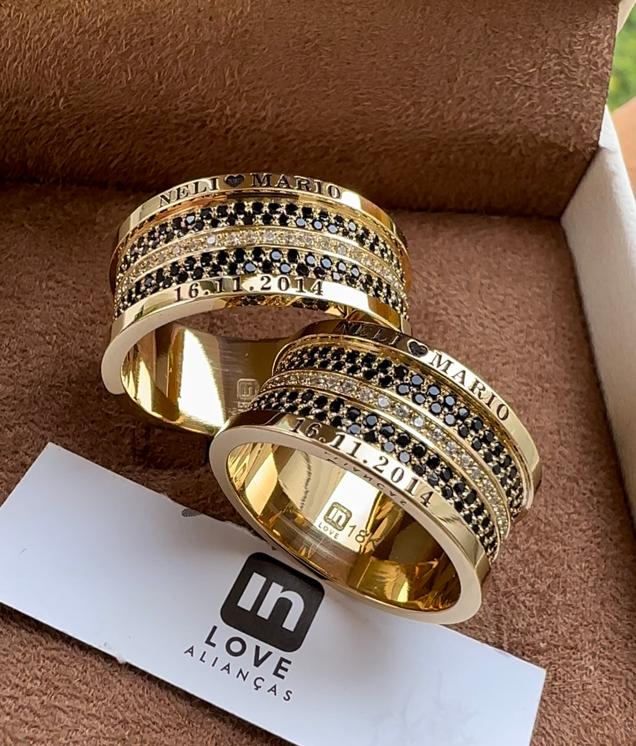 Alianças de Casamento em Ouro 18k - Modelo Desejado | 10mm | 12x R$1.665,83