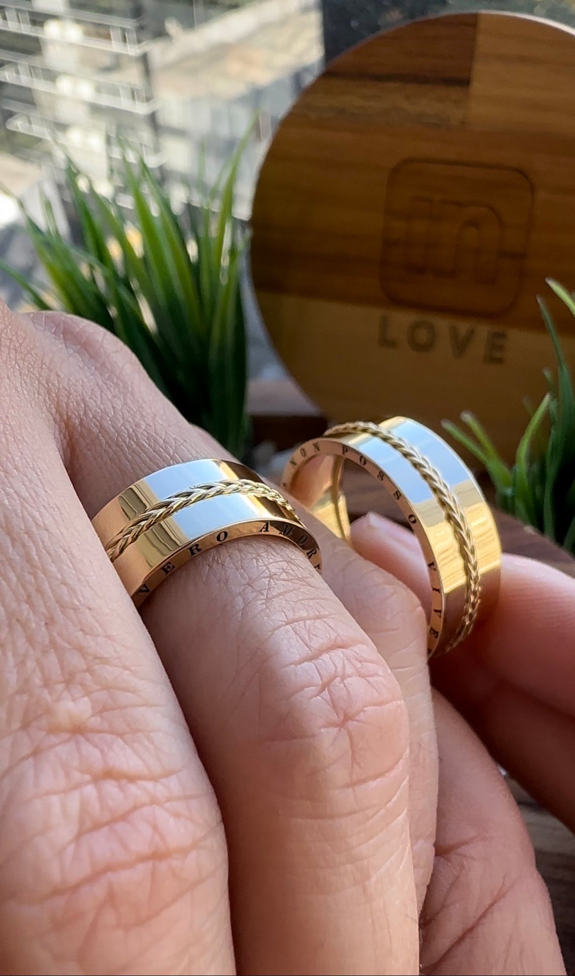 Alianças de Casamento em Ouro 18k - Modelo Eternizar | 8mm | 12x R$1.106,66