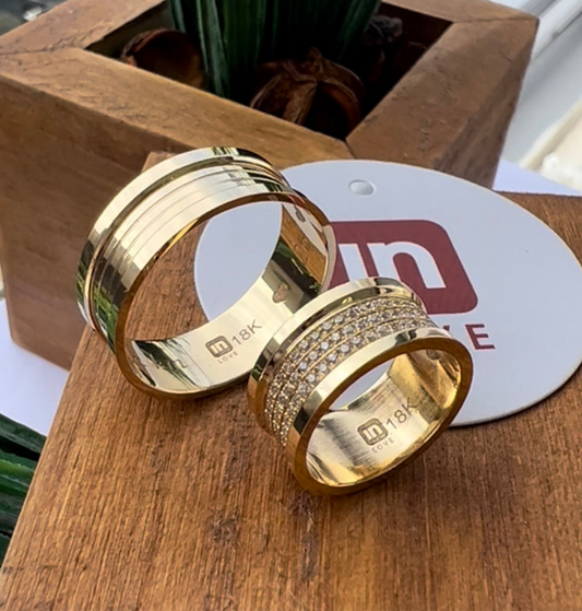 Alianças de Casamento em Ouro 18k - Modelo Maldivas | 8mm | 12x R$749