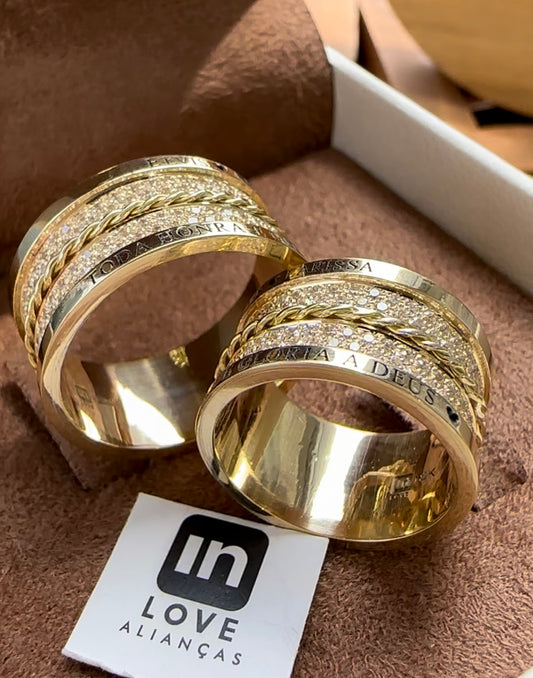 Alianças de Casamento em Ouro 18k - Modelo Desejo Master White | 10mm | 12x R$1.665