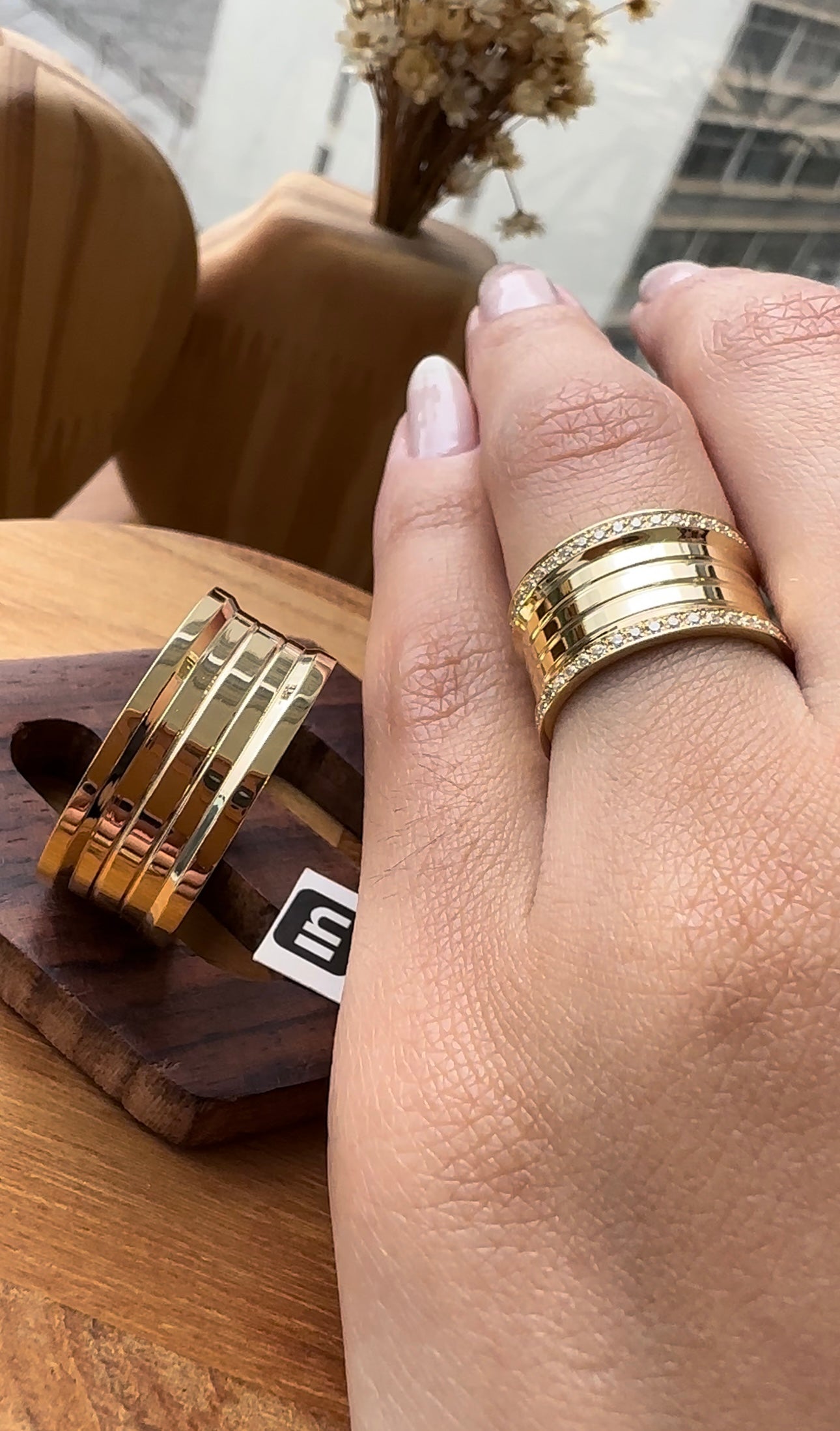 Alianças de Casamento em Ouro 18k - Modelo Paraíso | 10mm | 12x R$865