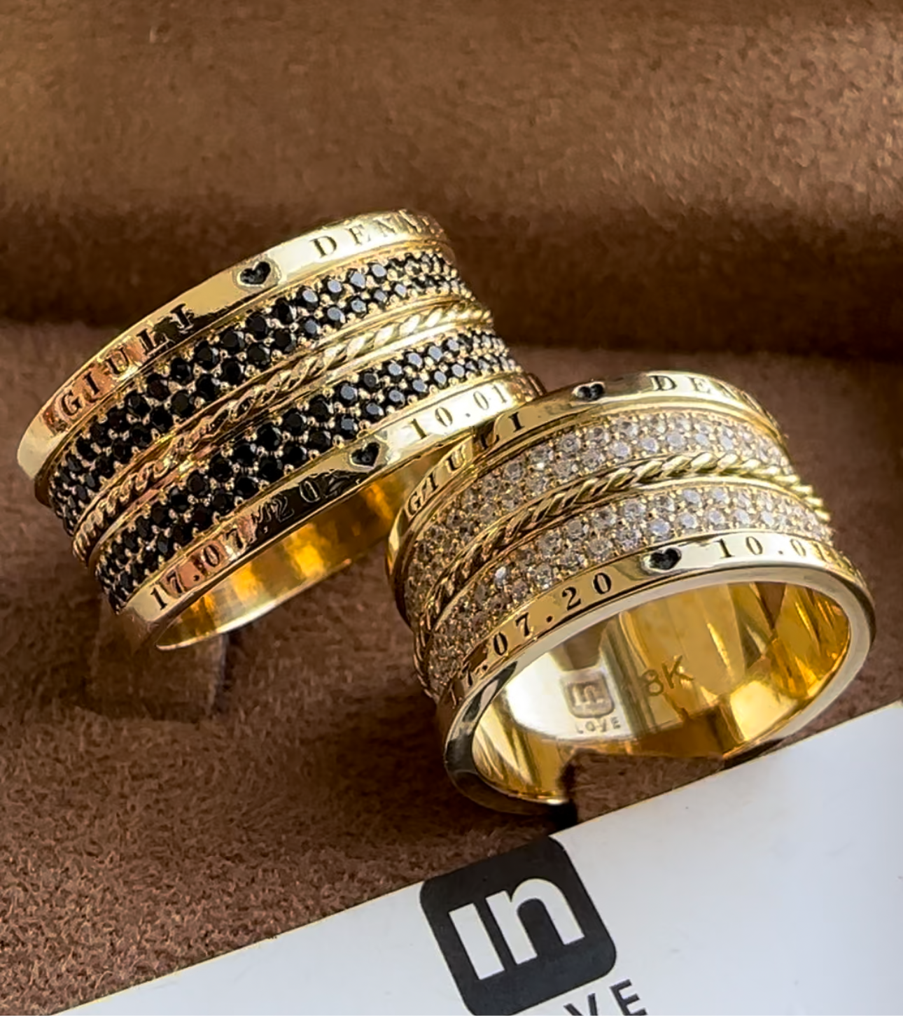 Alianças de Casamento em Ouro 18k - Modelo Desejo | 10mm | 12x R$1.249,16