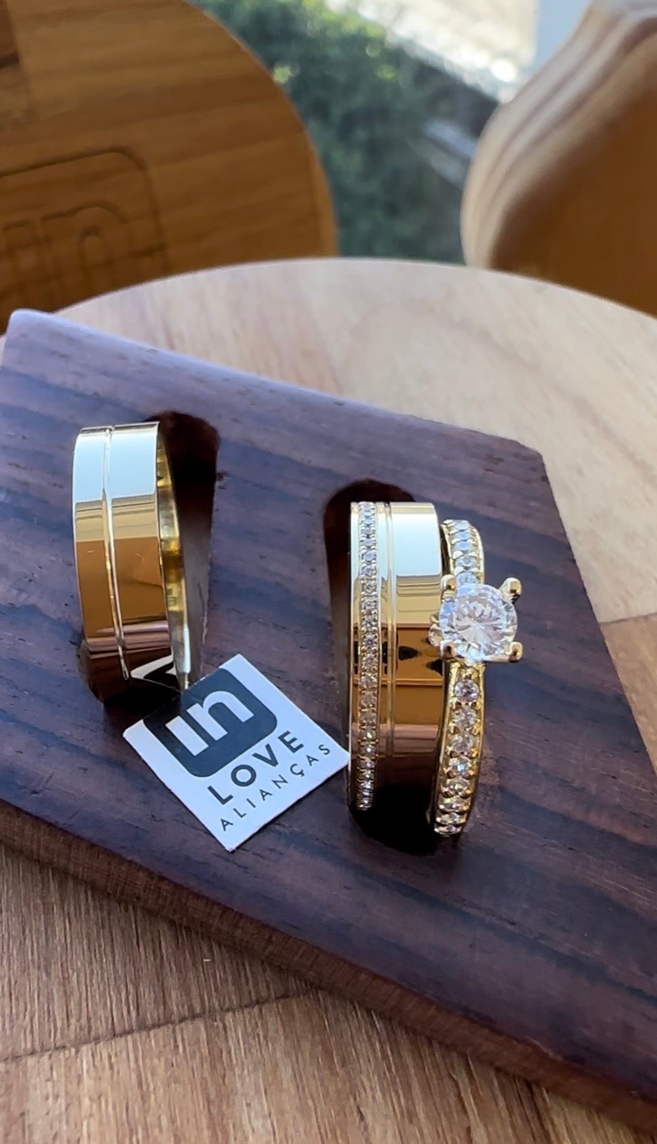 Alianças de Casamento em Ouro 18k - Modelo Eternamente | 5mm | 12x R$333