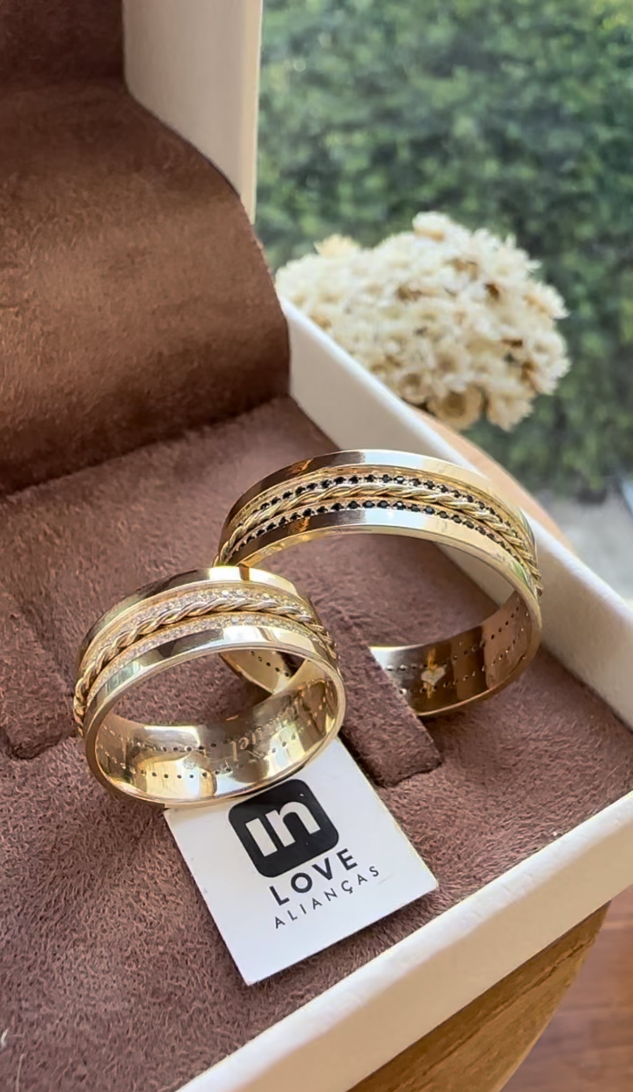 Alianças de Casamento em Ouro 18k - Modelo Desejo | 7mm | 12x R$861,66