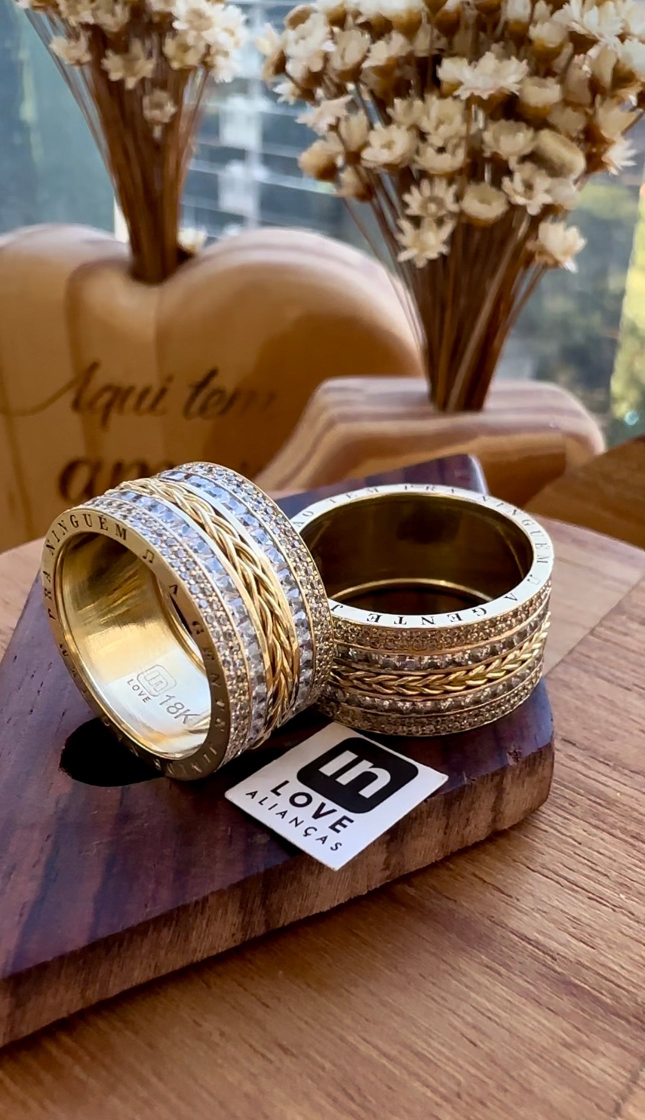 Alianças de Casamento em Ouro 18k - Modelo A Gente Junto | 10mm | 12x R$2.165,83