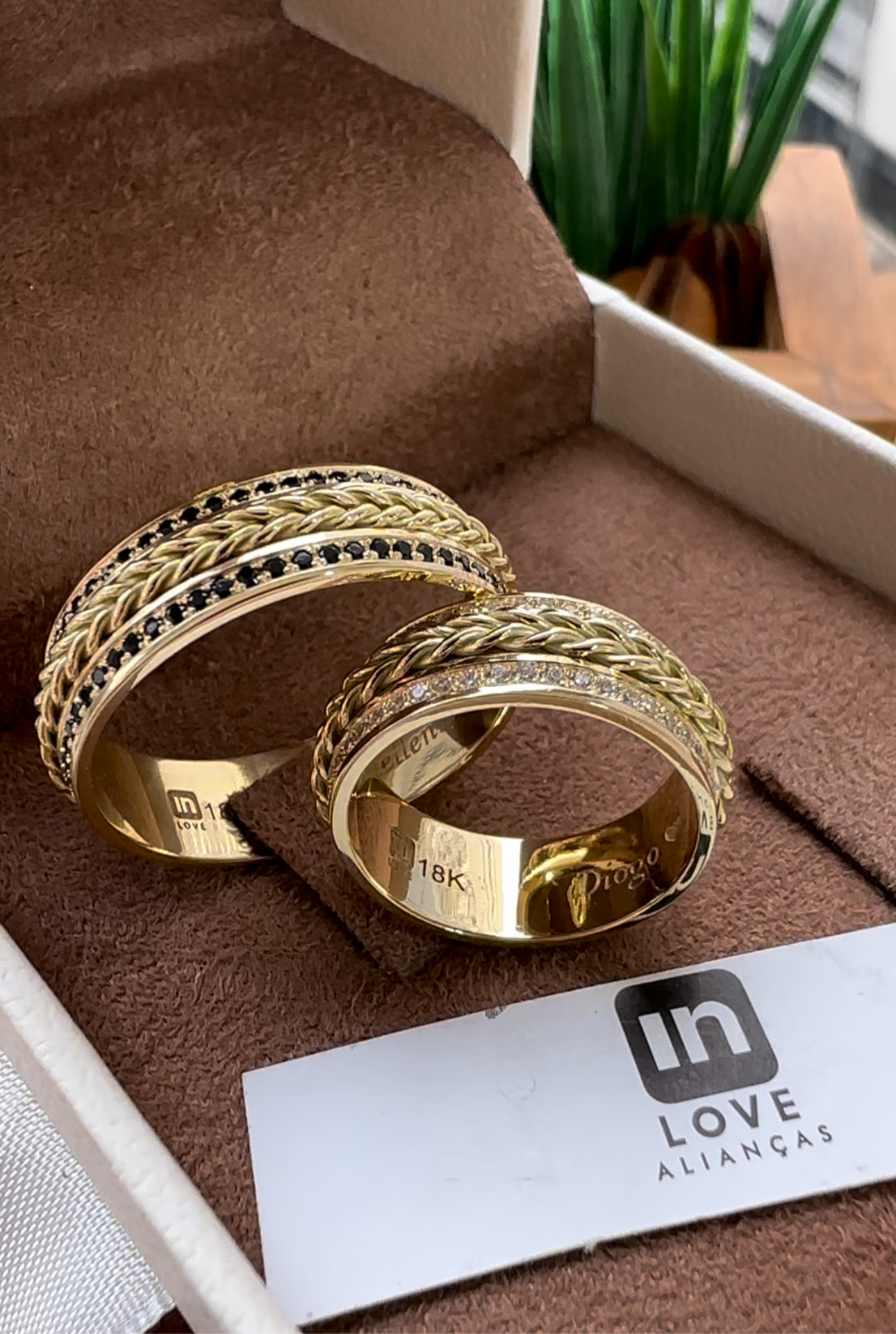 Alianças de Casamento em Ouro 18k - Modelo Trançado Duo | 7mm | 12x R$1.166