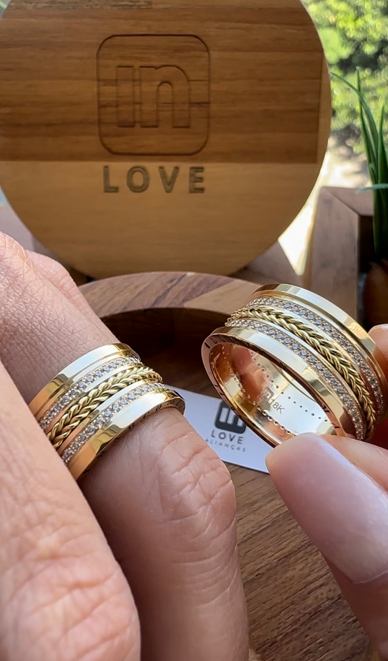 Alianças de Casamento em Ouro 18k - Modelo Nosso Santo Bateu | 10mm | 12x R$1.556,66
