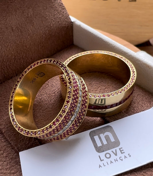 Alianças de Casamento em Ouro 18k - Modelo Cumplicidade | 8mm | 12x R$2.177,08