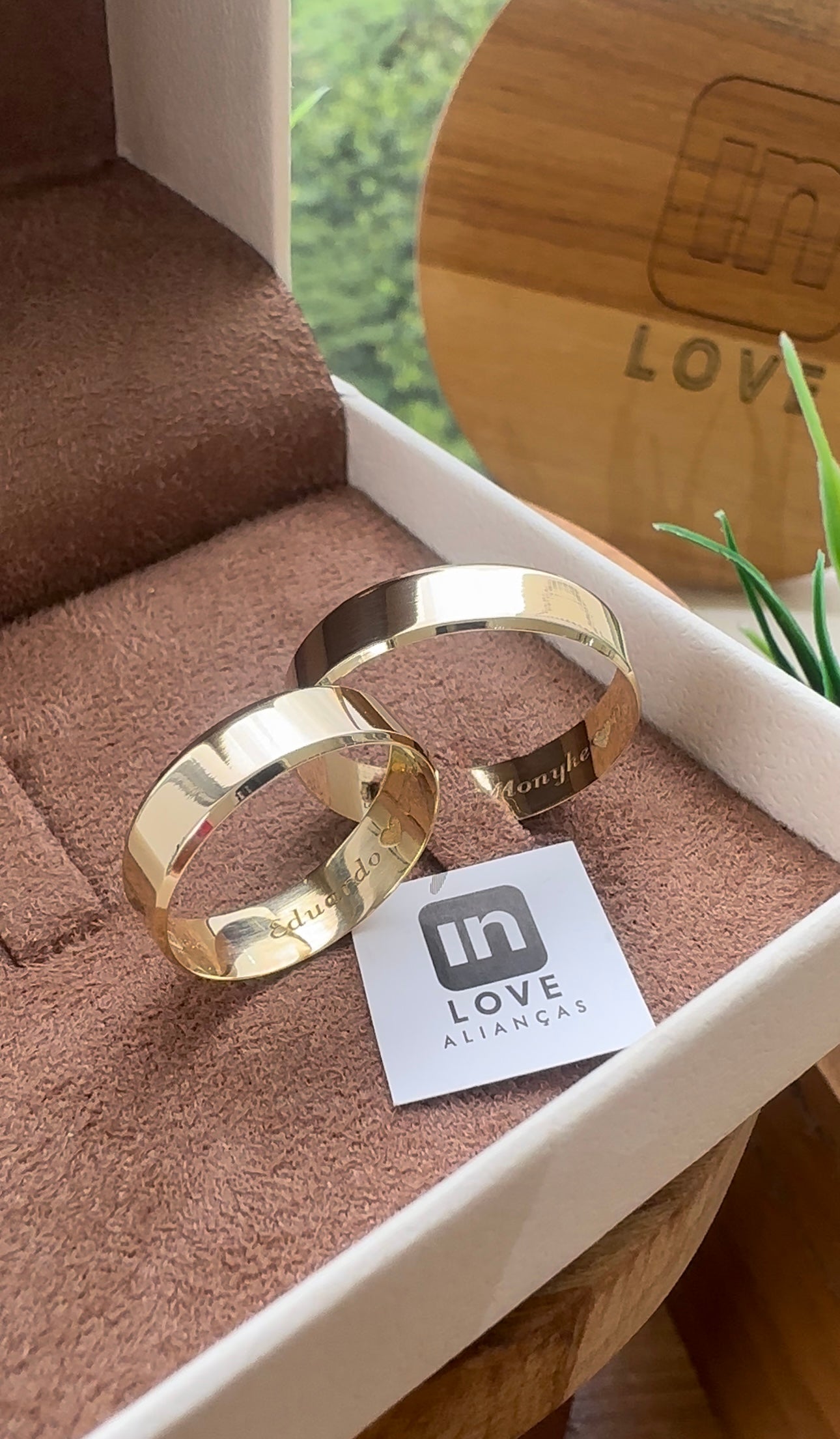 Alianças de Casamento em Ouro 18k - Modelo Sonho Bom | 5mm | 12x R$399
