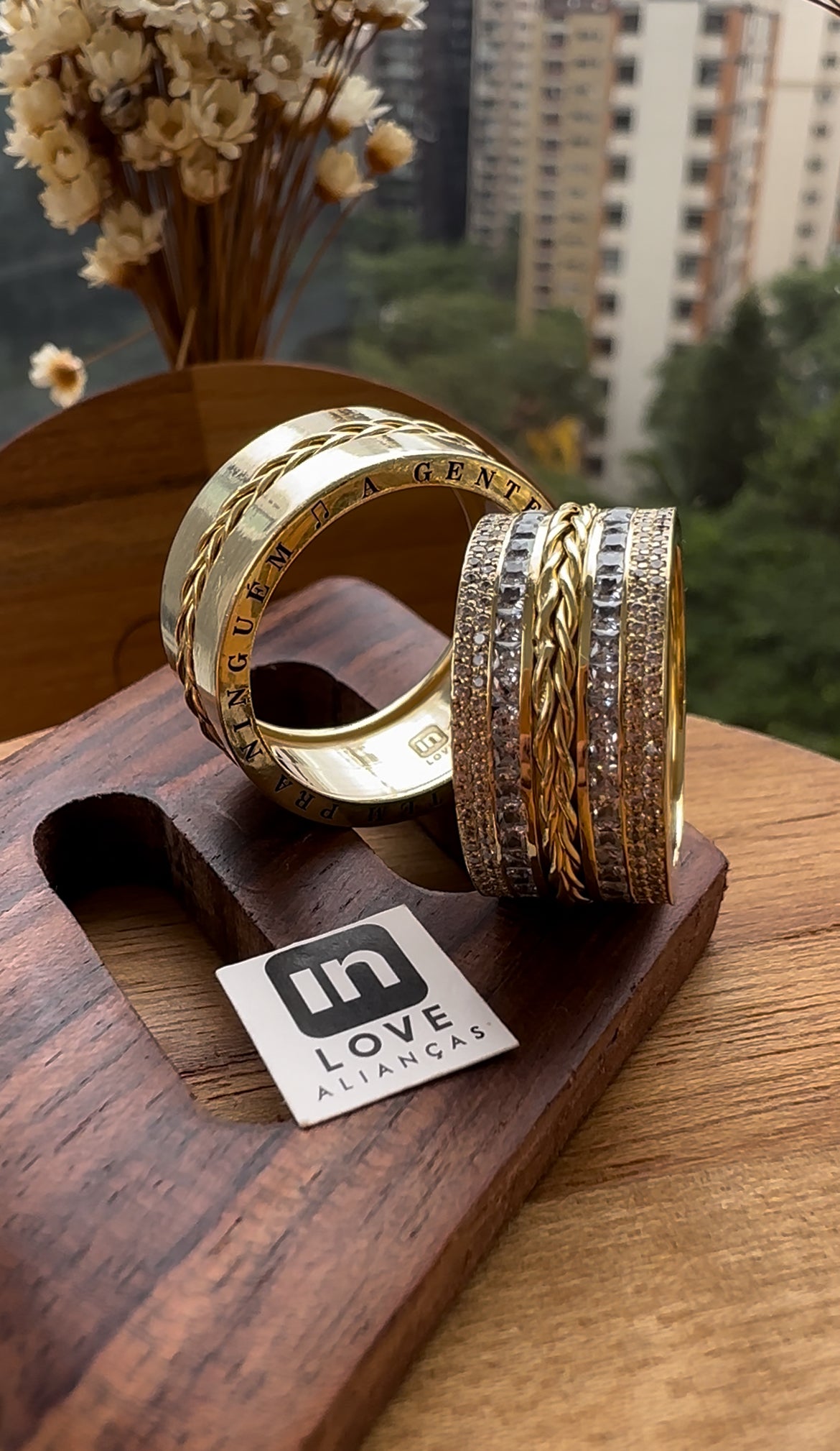 Alianças de Casamento em Ouro 18k - Modelo A Gente Junto | 10mm | 12x R$1.890