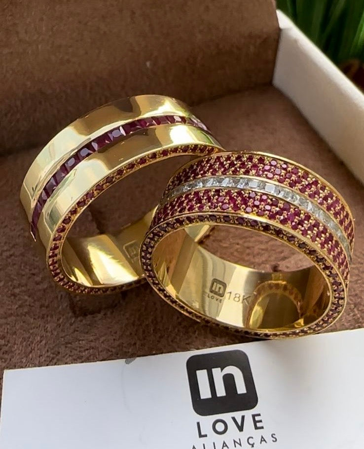 Alianças de Casamento em Ouro 18k - Modelo Cumplicidade | 8mm | 12x R$2.385,83