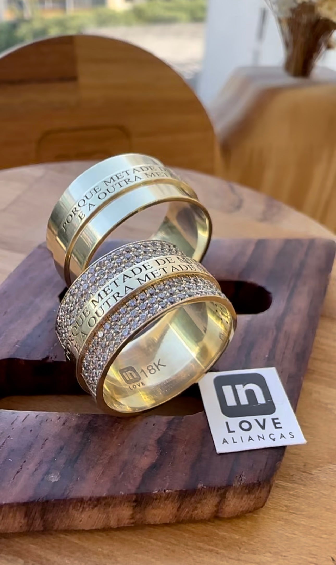 Alianças de Casamento em Ouro 18k - Modelo Par Perfeito | 10mm | 12x R$1.333
