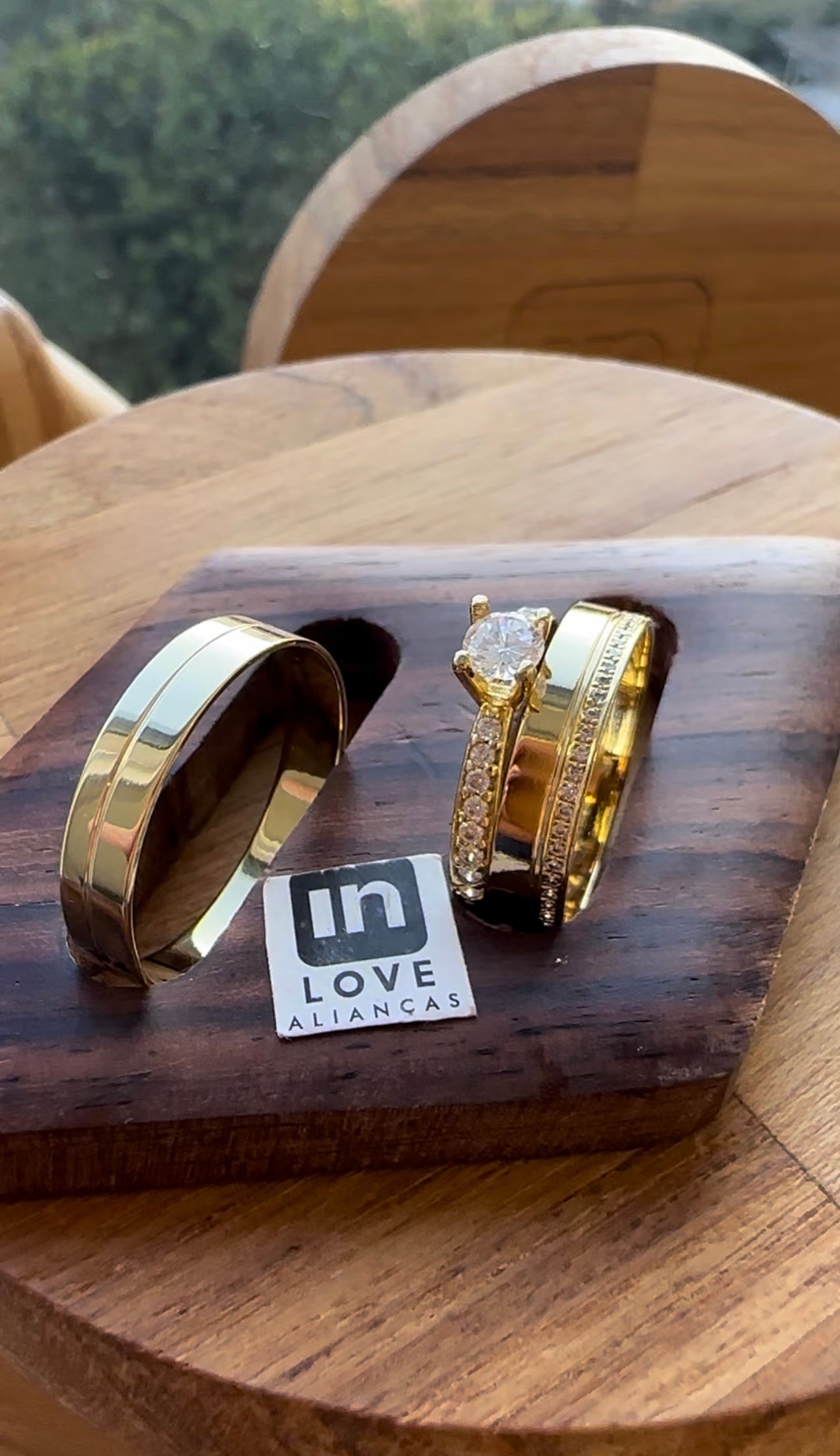 Alianças de Casamento em Ouro 18k - Modelo Eternamente | 4mm | 12x R$249