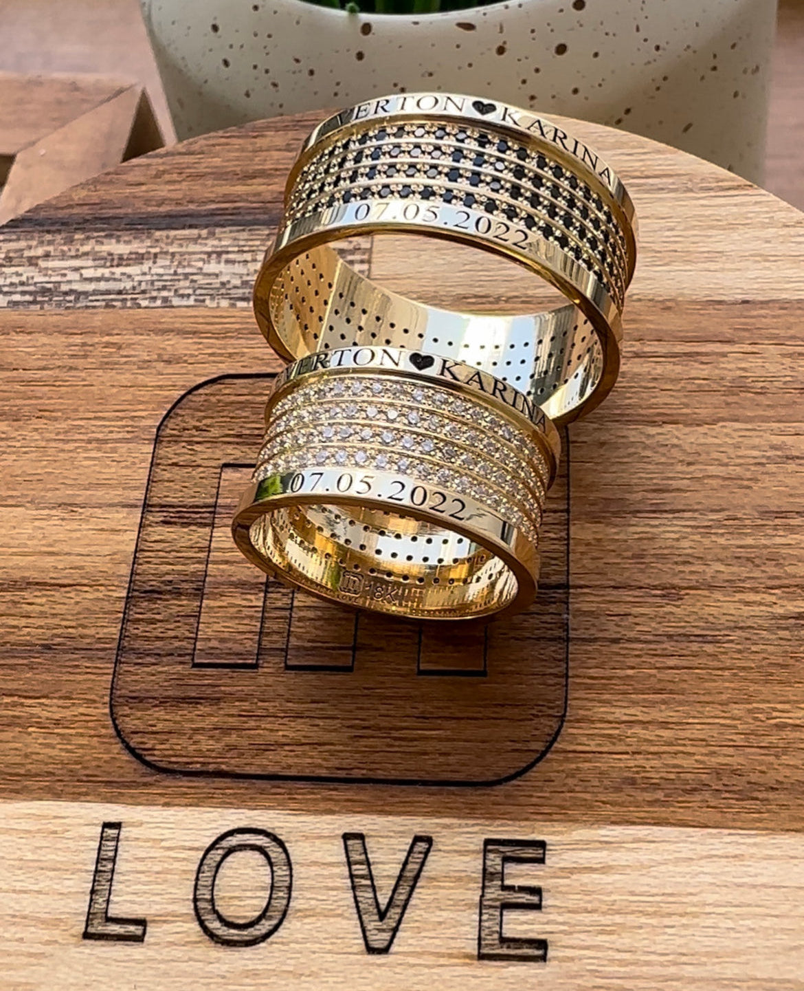 Alianças de Casamento em Ouro 18k - Modelo Para Você Duo | 10mm | 12x R$1.332.5