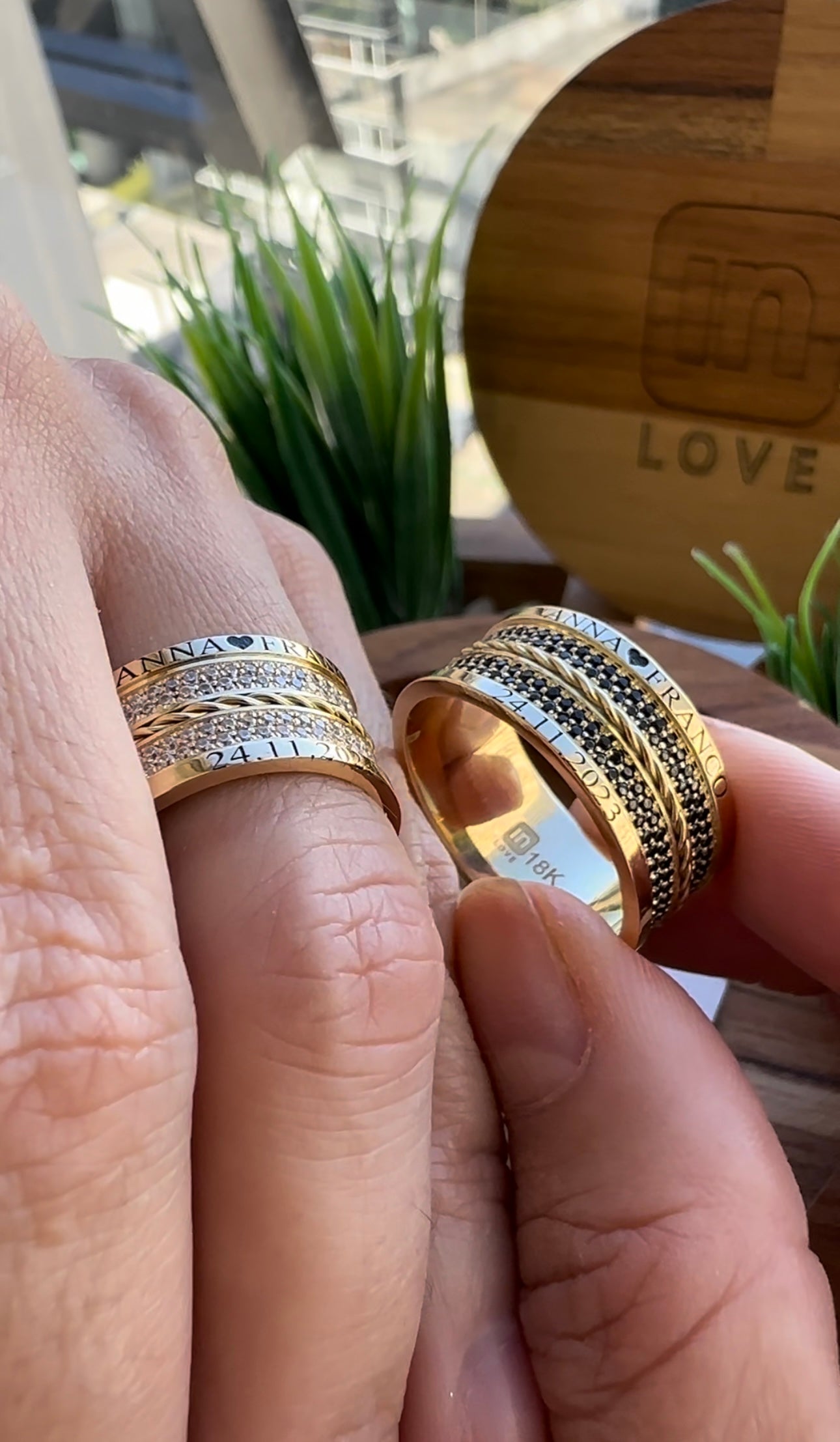 Alianças de Casamento em Ouro 18k - Modelo Desejo Duo | 9mm | 12x R$1.166,00