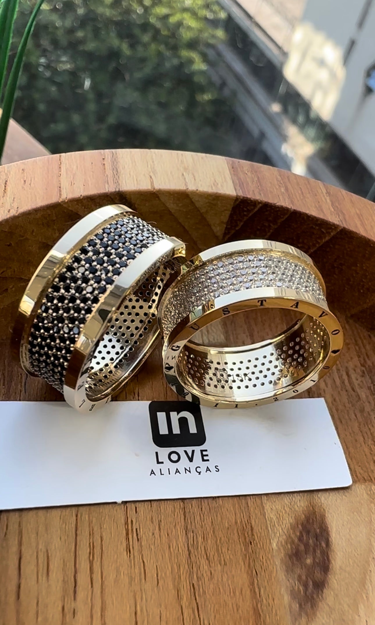 Alianças de Casamento em Ouro 18k - Modelo Intense Duo | 9mm | 12x R$1.233,33