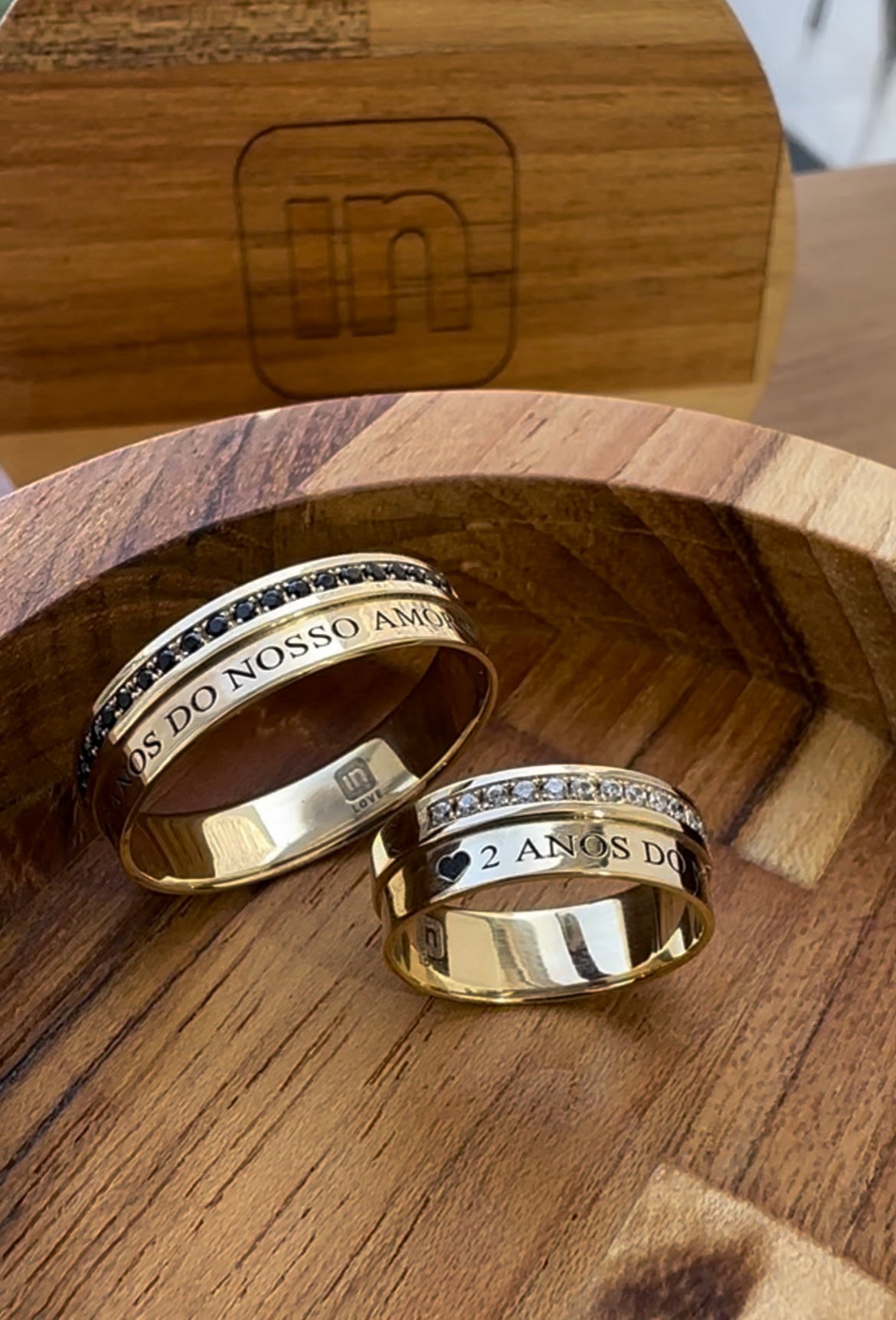 Alianças de Casamento em Ouro 18k - Modelo Renovar | 6mm | 12x R$699