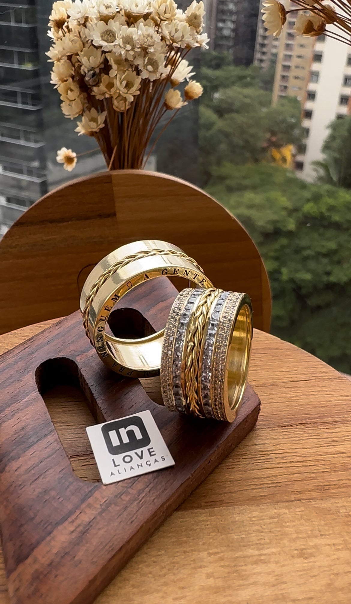 Alianças de Casamento em Ouro 18k - Modelo A Gente Junto | 10mm | 12x R$1.890
