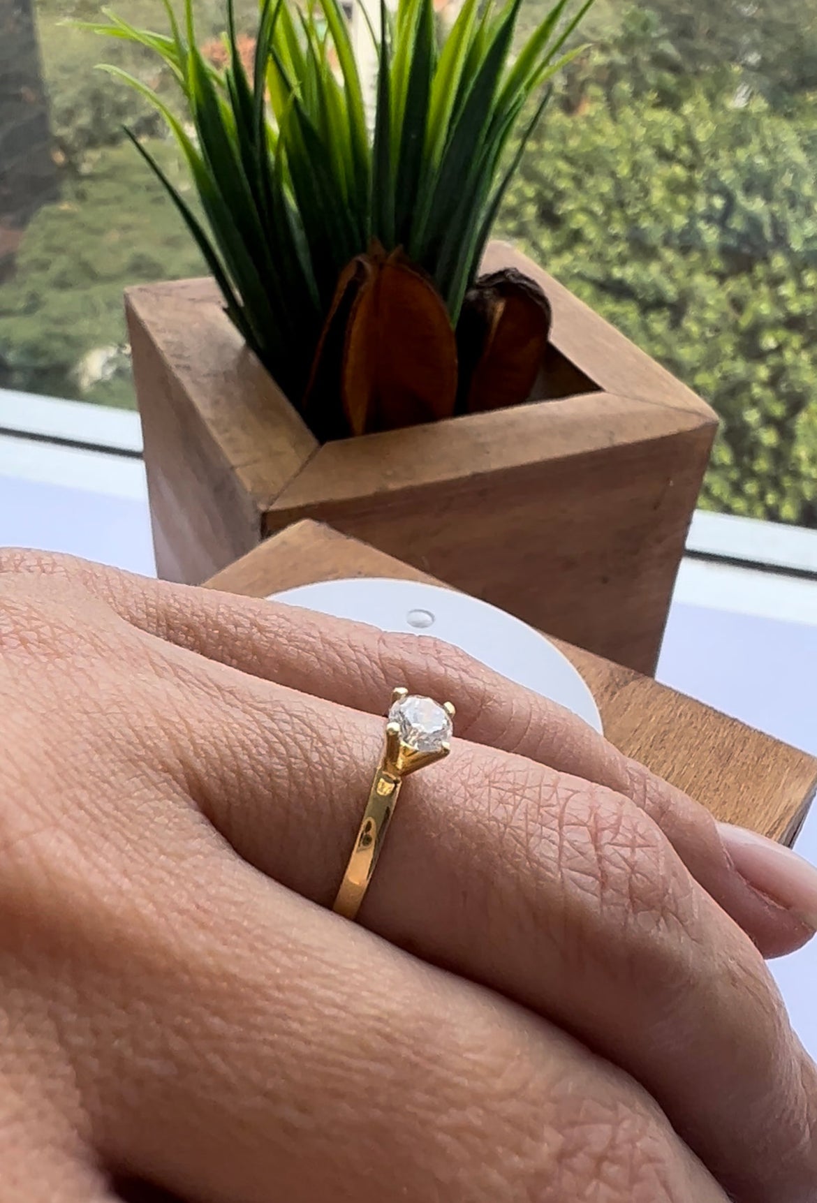 Anel Solitário Clássico em Ouro 18k - 12x R$82,5