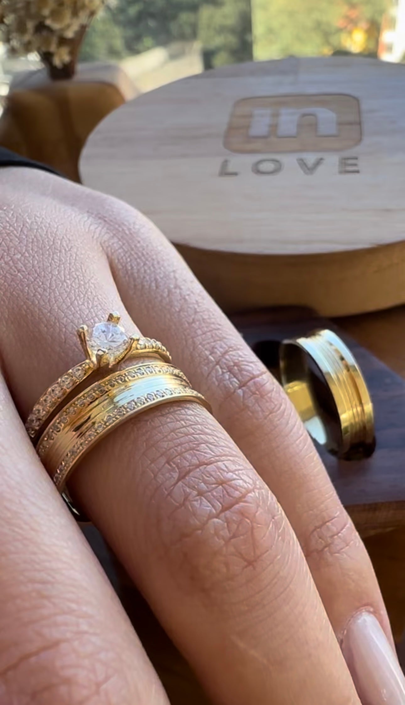 Alianças de Casamento em Ouro 18k - Modelo Paraíso | 5mm | 12x R$333
