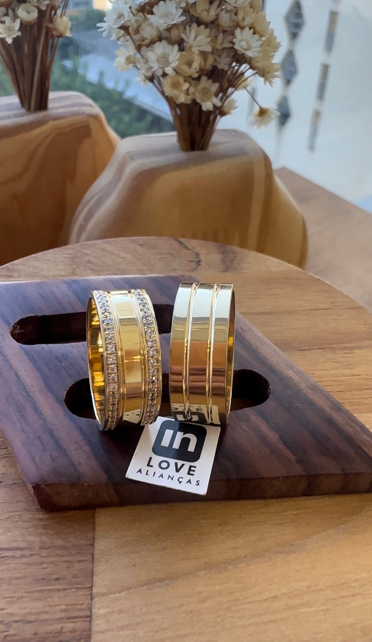 Alianças de Casamento em Ouro 18k - Modelo Encontro | 7mm | 12x R$499.16