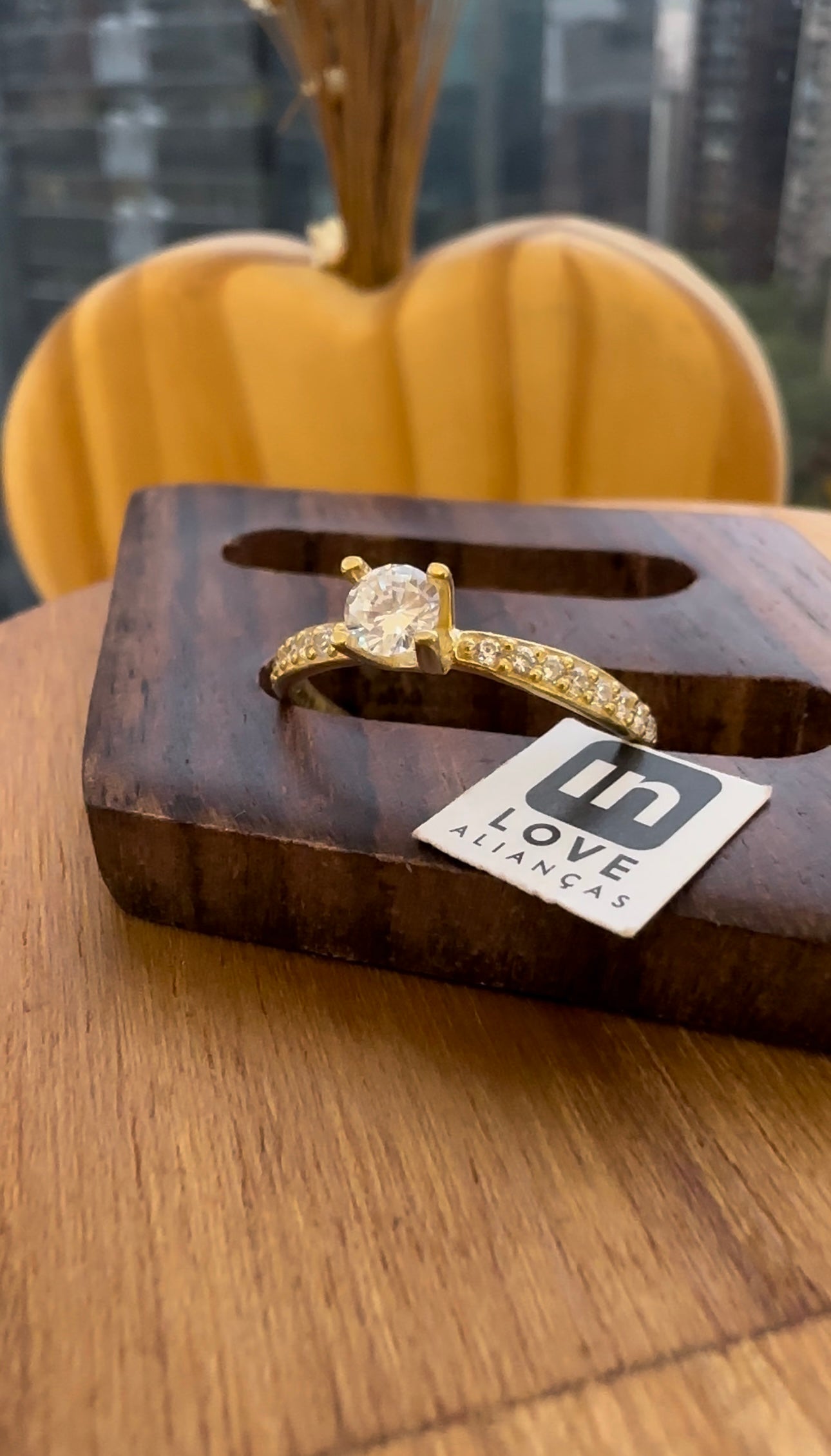Anel Serenata em Ouro 18k - 12x R$166