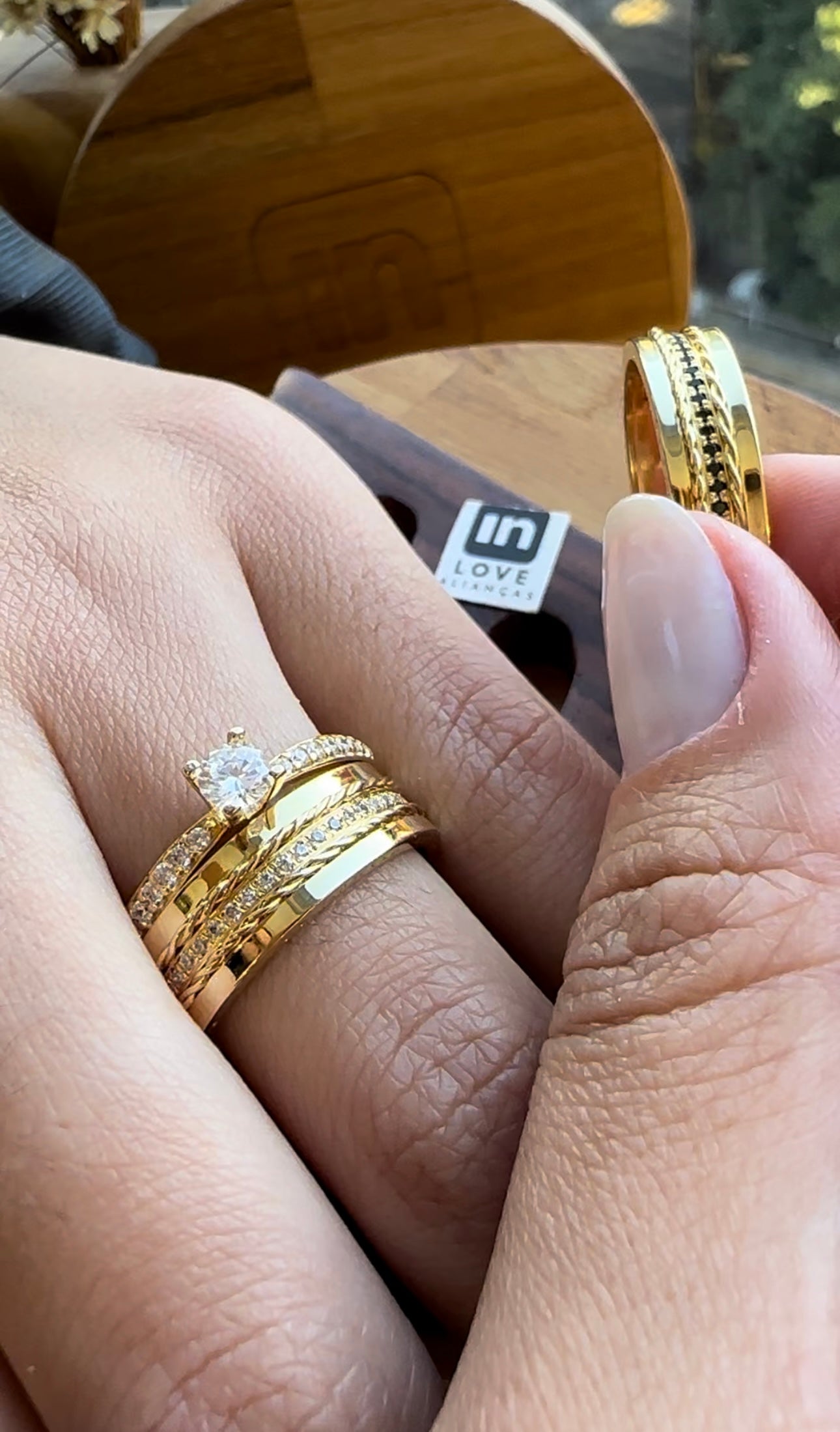 Alianças de Casamento em Ouro 18k - Modelo Bem Que Se Quis | 6mm | 12x R$833