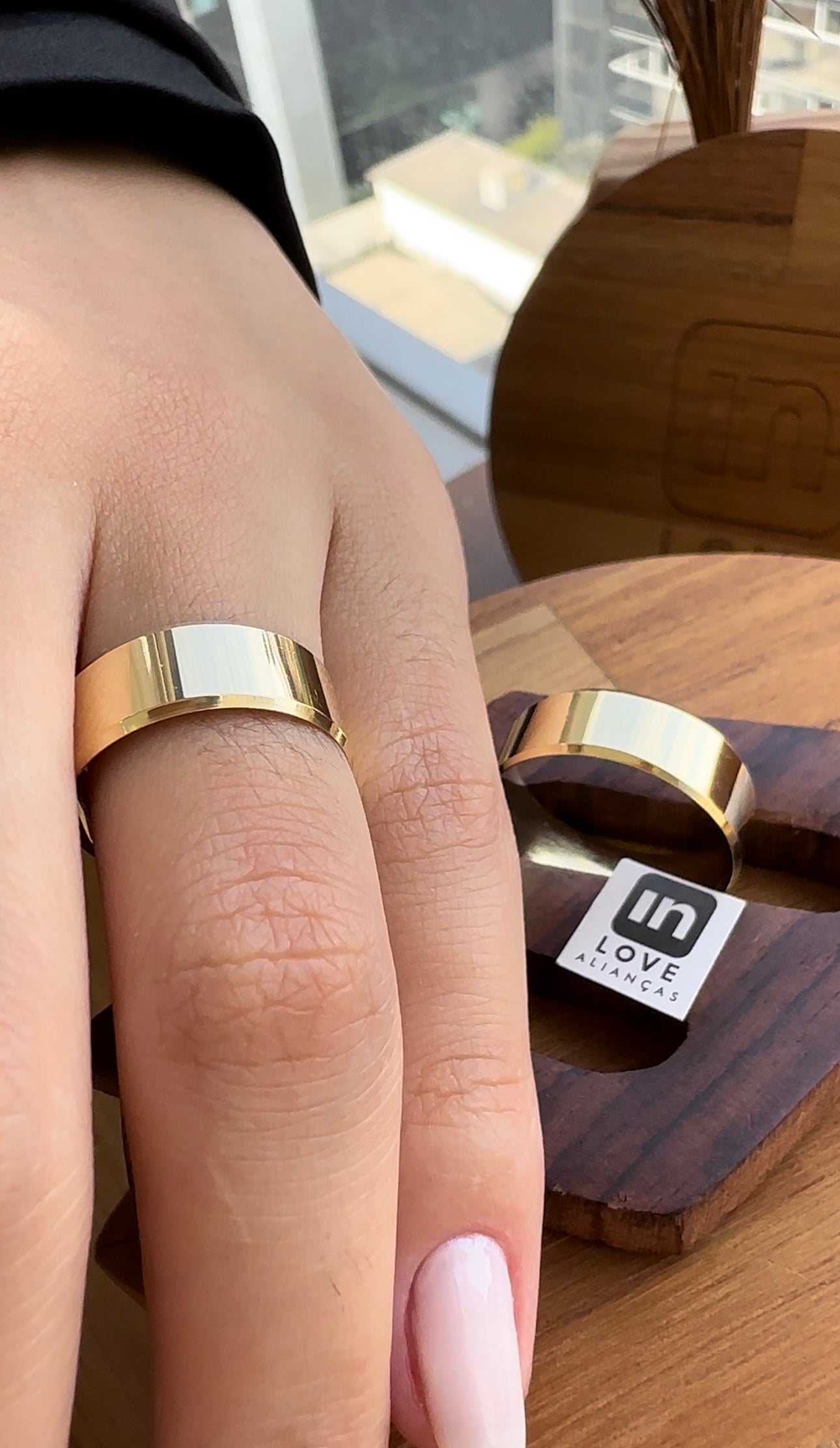 Alianças de Casamento em Ouro 18k - Modelo Sonho Bom | 7mm | 12x R$499