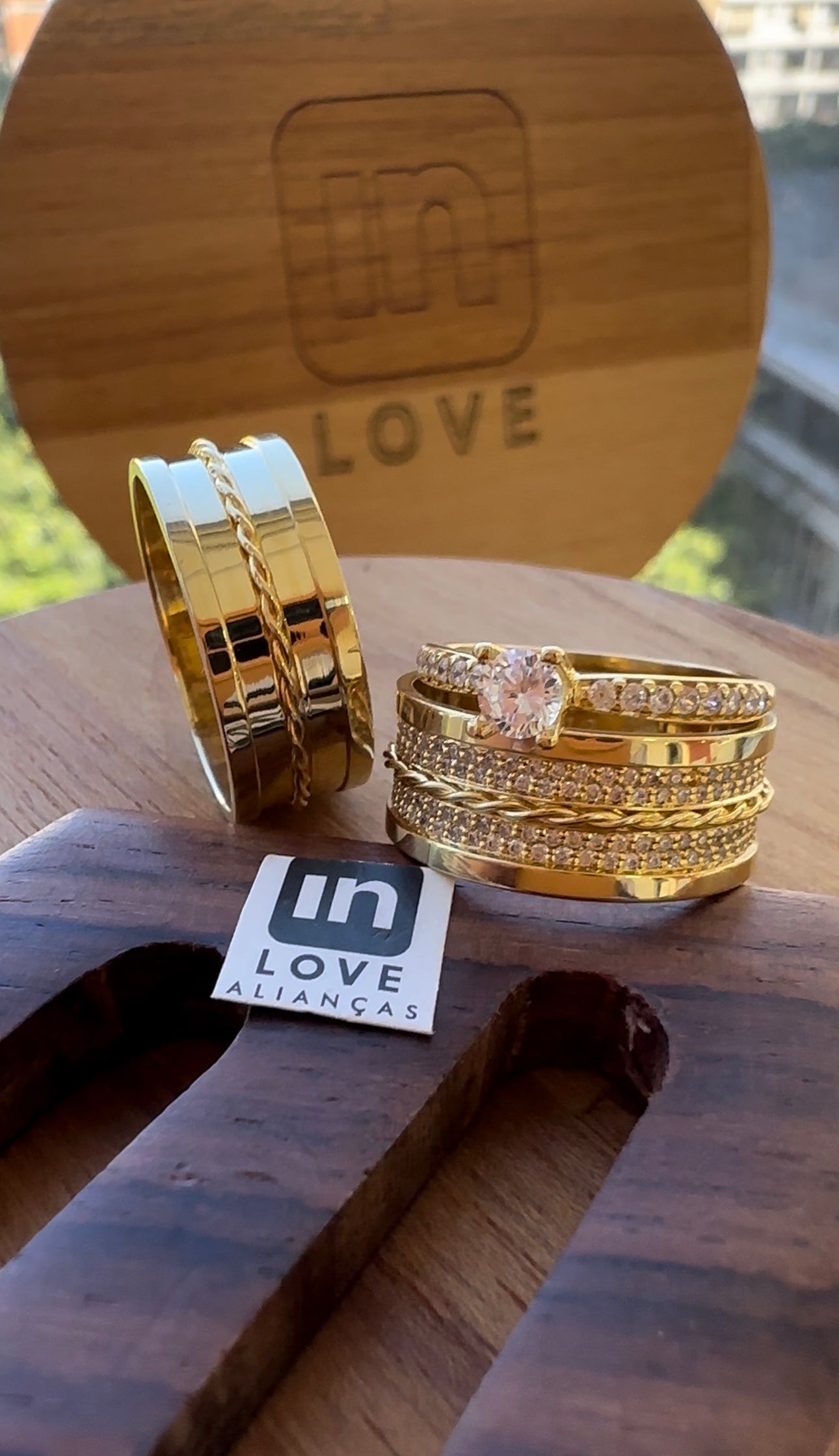 Alianças de Casamento em Ouro 18k - Modelo Desejo | 8mm | 12x R$861,66