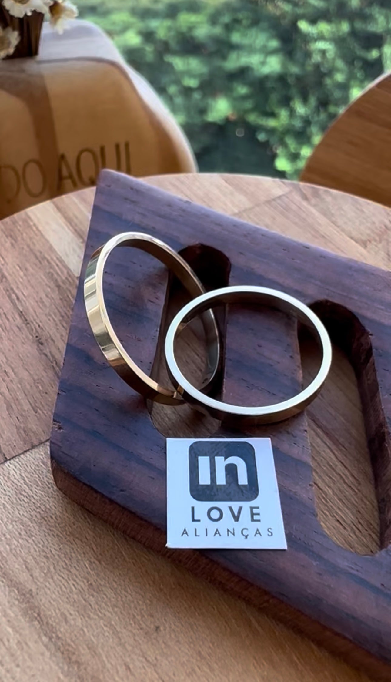 Alianças de Casamento em Ouro 18k - Modelo Fica Comigo | 2mm | 12x R$291,66