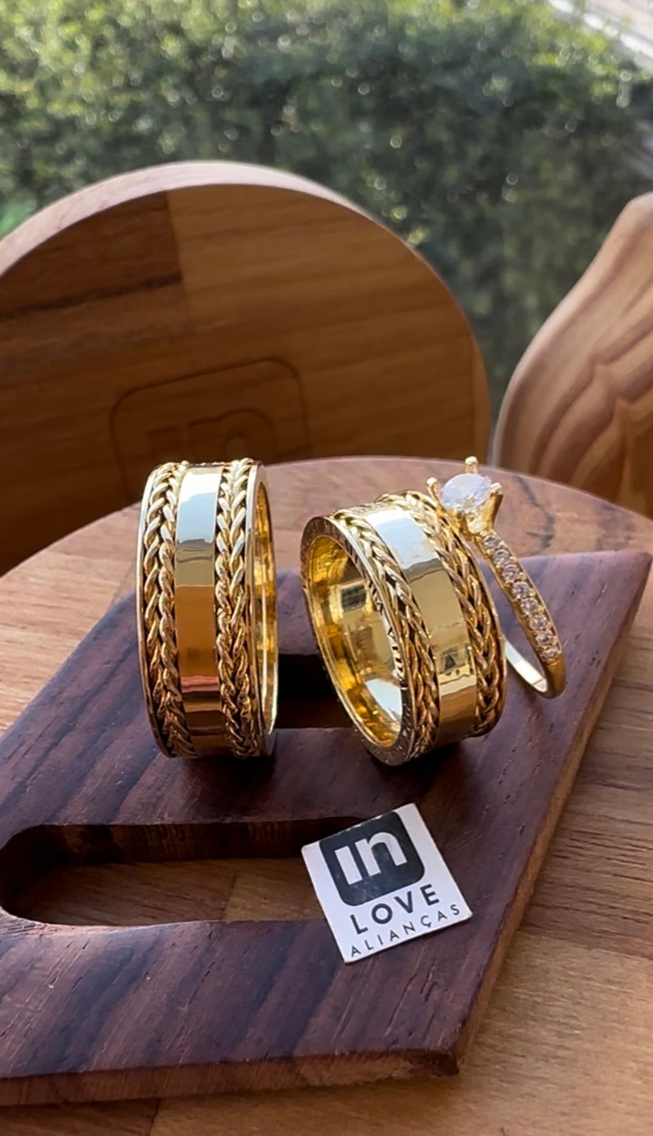 Alianças de Casamento em Ouro 18k - Modelo Pra Sempre | 8mm | 12x R$1.453,33