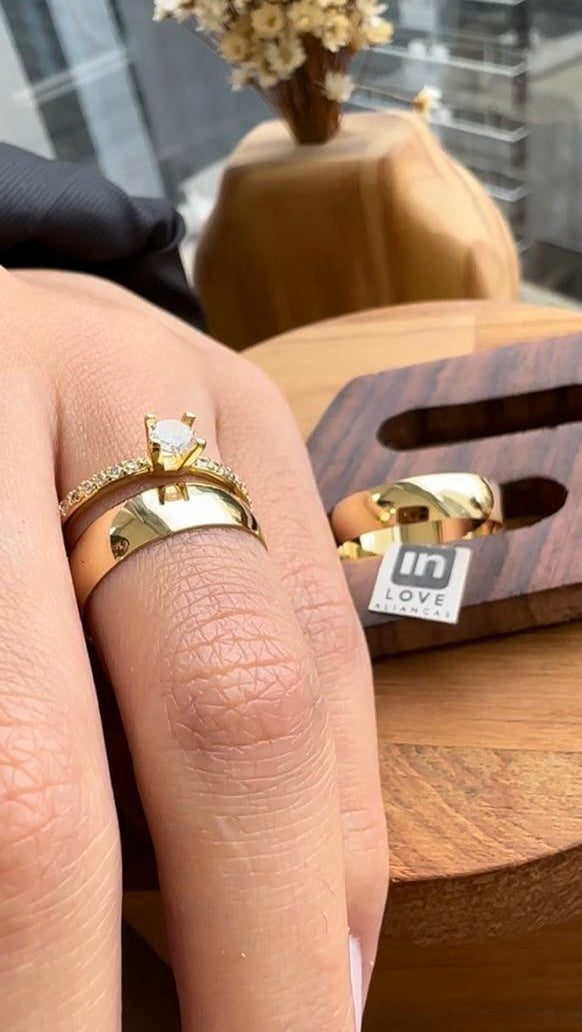 Alianças de Casamento em Ouro 18k - Modelo Tradicional | 5mm | 12x R$333