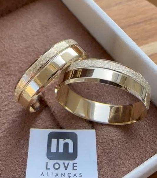 Alianças de Casamento em Ouro 18k - Modelo Denguinho | 5mm | 12x R$399