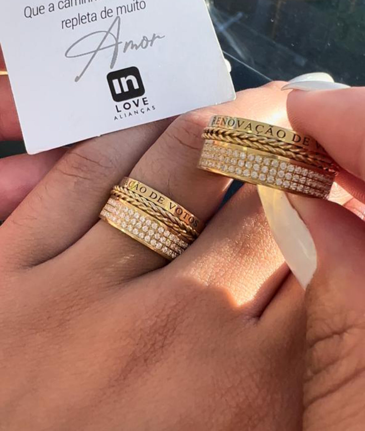 Alianças de Casamento em Ouro 18k - Modelo Renovação | 9mm | 12x R$1.390